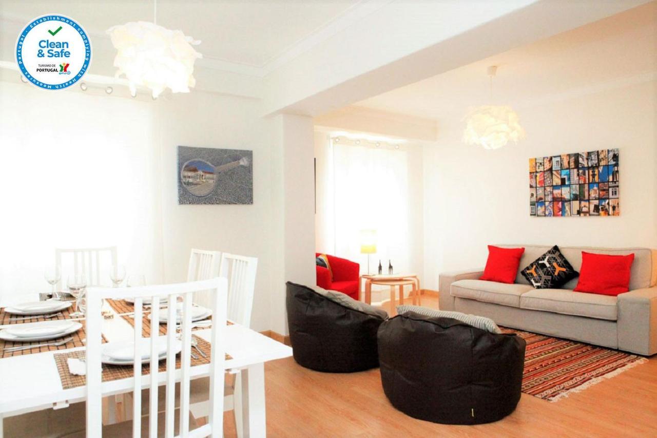 Family Central Apartment In São Pedro do Estoril Buitenkant foto